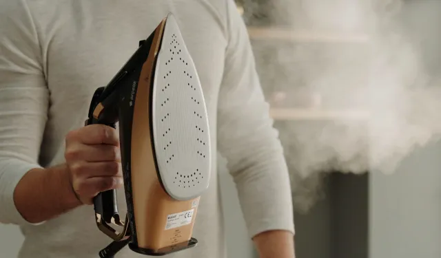 Ütünüz artık eskisi gibi çalışmıyor mu? Bu yöntem kireci anında yok ediyor!