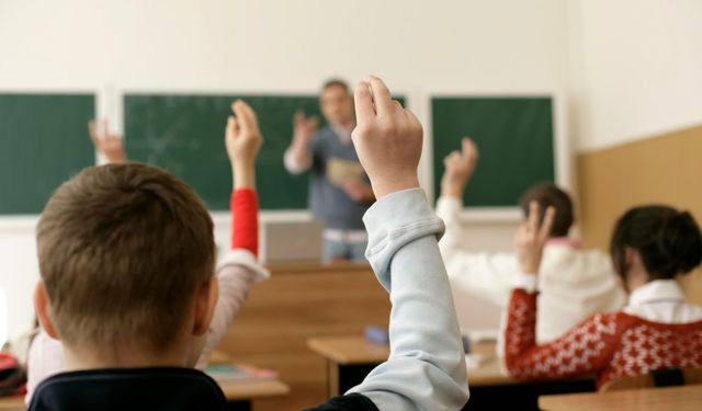 Veli-Der İzmir’den liyakat eleştirisi: Okullarda din kültürü öğretmeni kalmadı hepsi idareci oldu