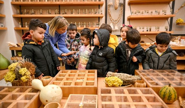 Bornova’lı çocuklar eğlenirken öğrendi