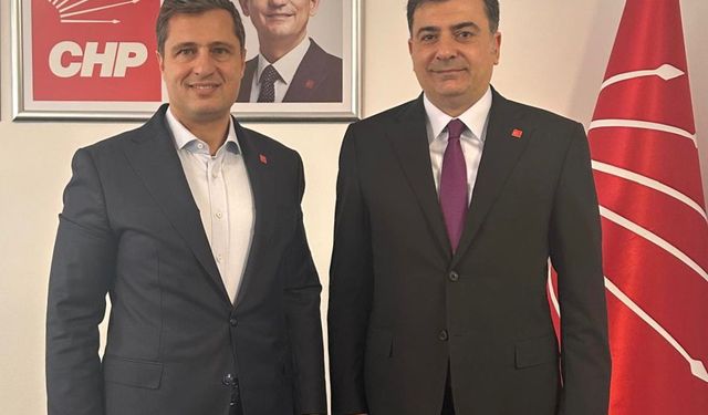 CHP'nin yeni sözcüsü belli oldu: Deniz Yücel görevi Zeynel Emre'ye devretti