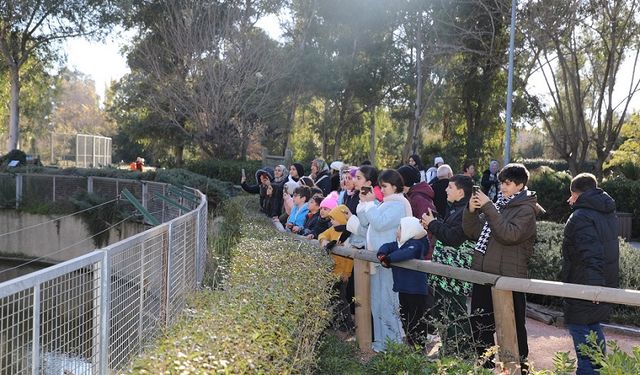 Menderes Belediyesi'nden sömestr tatilinde dolu dolu program: Çocuklar düzenlenen gezilerle eğleniyor