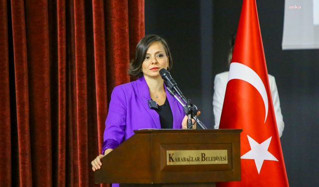 Karabağlar Belediyesi'nden fotoğraf iddiasına yanıt: Hiçbir adaya destek verilmedi!