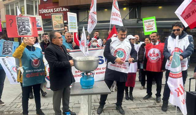 Zam oranlarına tepki: Memurlar kazanda taş kaynattı!