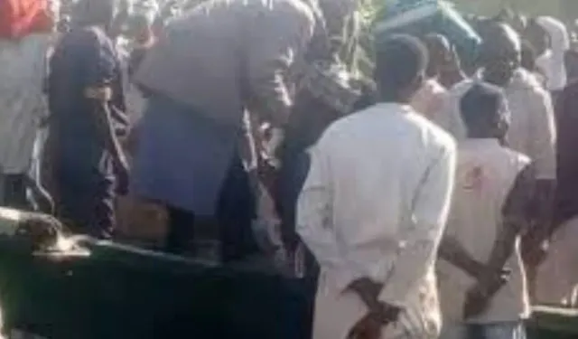 Yolcu teknesi alabora oldu: 25 ölü, 14 kayıp