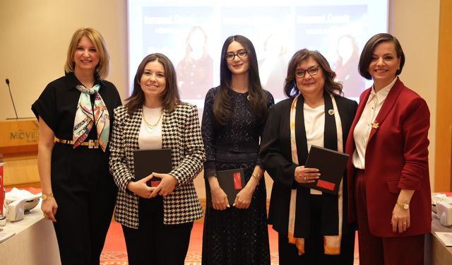 Başkan Kınay: Bu karanlıktan çıkacak gücü de yine kadınlar yaratıyor!