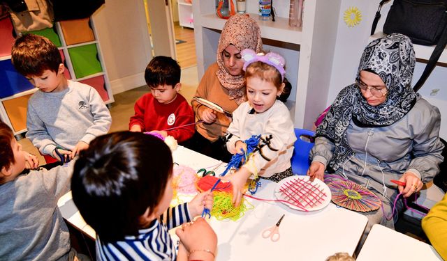 Bornova’da minikler ve ebeveynler atölyede buluştu