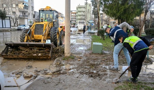 Bornova’da sel alarmı: Kriz masası kuruldu
