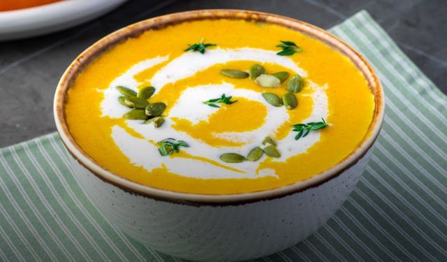 Bu tarifi daha önce denediniz mi? Vitamin deposu olan bal kabağı çorbası tarifi