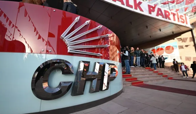 CHP İzmir’de disiplin rüzgarı