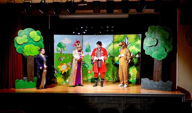 Bornovalı çocuklar yarıyıl tatilinde tiyatroya doyacak