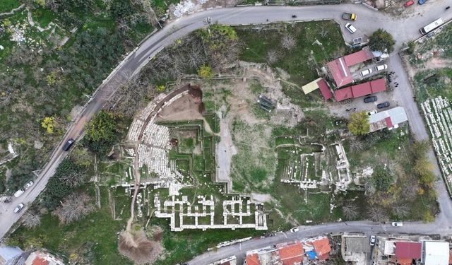 İzmir Smyrna Antik Tiyatrosu’na Yeni yol: Tarihi aks turizme açılıyor