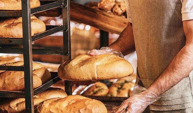 İzmir Fırıncılar Odası’nda seçim rüzgarı: Esnaf berbat durumda, millet belden aşağı vuruyor!