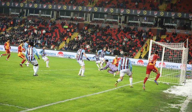 Galatasaray Trabzonspor’u farklı geçti: Süper Kupa finali göründü!