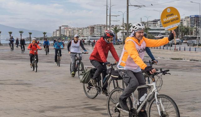 İzmir’de Beyaz Baston Haftası’nda farkındalık sürüşü: Pedallar kabartma kitaplar için çevrildi
