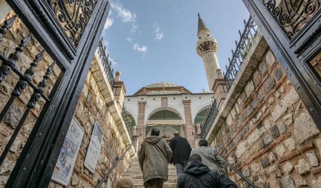 İzmir’in kalbinde üç asırlık miras: Günümüzde de ziyaret edilebiliyor
