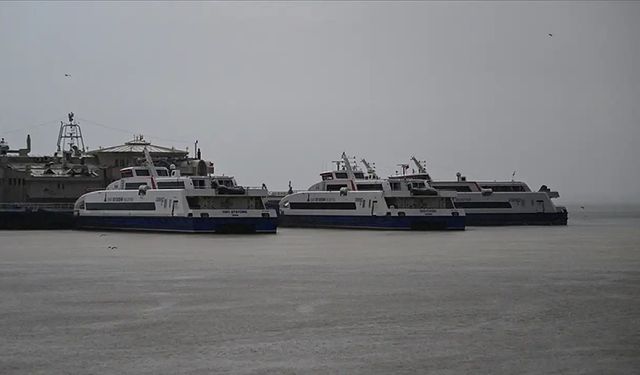 İzmir'de ulaşıma sağanak engeli!