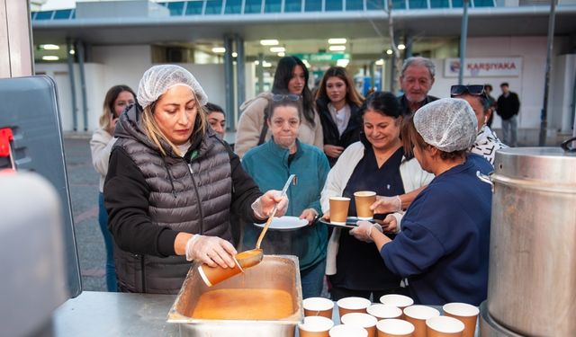 Karşıyaka Belediyesi’nden soğuk havalarda çorba ikramı: Kış boyunca sürecek
