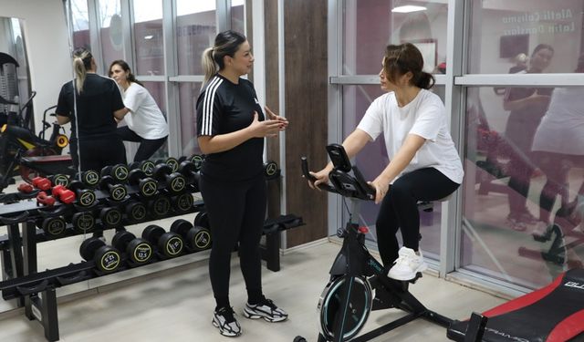 Menderesli kadınlara müjde: Yenilenen fitness salonu hizmete açıldı