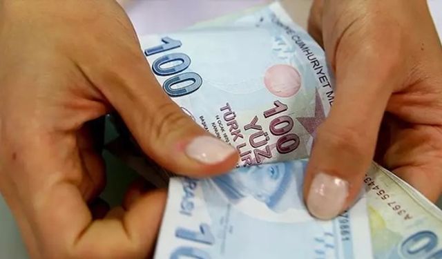 Merakla bekleniyordu: KYK burs ve kredi zammı belli oldu!