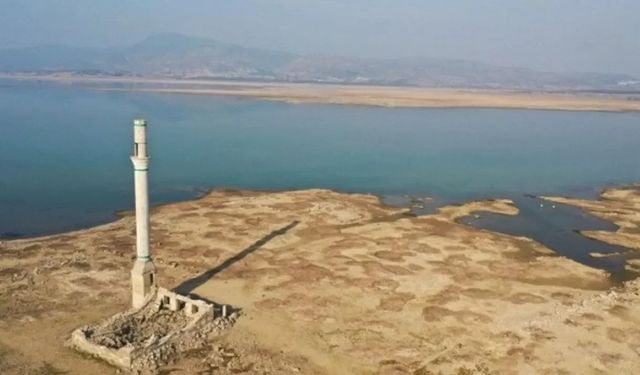 İzmir’de su krizine çözüm aranıyor: Büyük tesisler yapma sevdasına düşmek yerine küçük tesislerle sorunu çözebiliriz