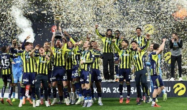 Fenerbahçe'nin UEFA kadrosu belli oldu!