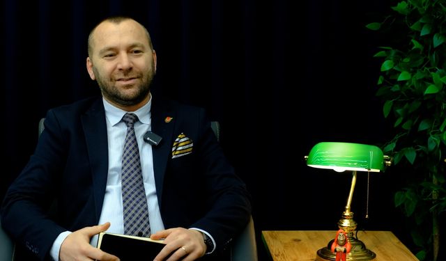 Basmane Çukuru, Buca Cezaevi, Hamburger Festivali… Kartal, İzmir gündemini yorumladı: KAYIT izleyiciyle buluşacak