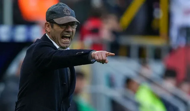 103 yıllık ismini değiştiren Süper Lig ekibi şimdi de teknik direktörünü kovdu