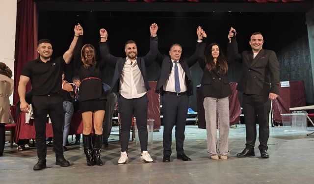 35 yıllık başkanlık sona erdi: İzmir Hamamcılar Odası’nda Özge Sarı dönemi