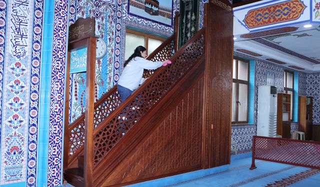 Birlik ve dayanışma: Bayraklı Ramazan’a hazır