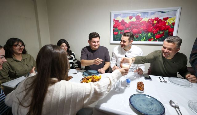 Buca'da Duman ve Güç, öğrenci evine misafir oldu