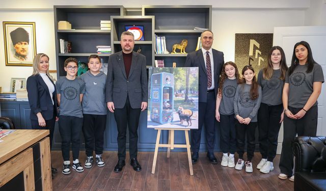 Buca'da geri dönüşüme teşvik: Can dostlara mama desteği