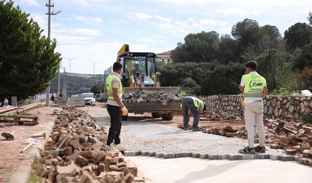 Çeşme’de yollar yenileniyor: Çalışmalar mahallelerin ihtiyaçlarına göre ilerliyor