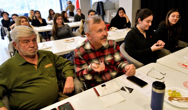 Bornova’da zeytinyağı kültürü geleceğe taşınıyor