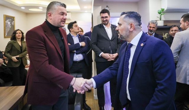 Buca’da Başkan Duman’dan CHP İlçe Başkanı Bulut’a hayırlı olsun ziyareti