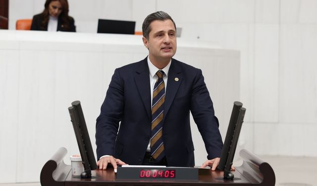 CHP’li Yücel’den İzmir’de müfettiş olayına sert tepki: MEB’in görevi Cumhurbaşkanı sevgisini ölçmek mi?