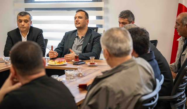 Başkan Ömer Eşki, Bornovalı muhtarlarla buluştu: Birlikte yönetiyoruz