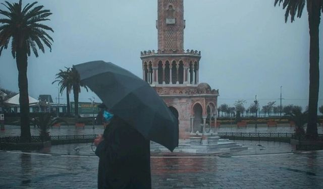 İzmir yağmurla uyandı: Yağışlı hava ne kadar sürecek?
