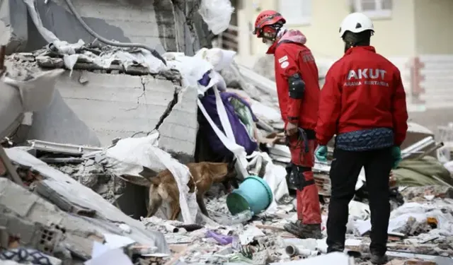 İzmir’de afet alarmı: Belediye başkanları ve uzmanlar masada