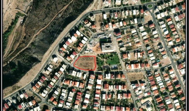 İzmir’in kamu alanları tek tek özele açılıyor!