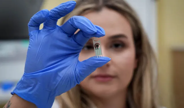 İzmirli Aleyna Yıldız beyin tümörünü tespit eden biyosensör geliştirdi