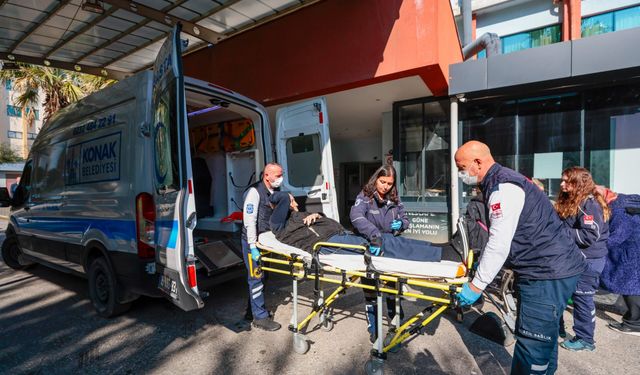 Konak'ta hasta nakil hizmeti yüzleri güldürüyor