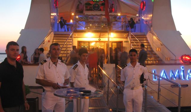 İzmir Körfezi’nde yemekli turların simgesiydi: Lamia tarihe karıştı