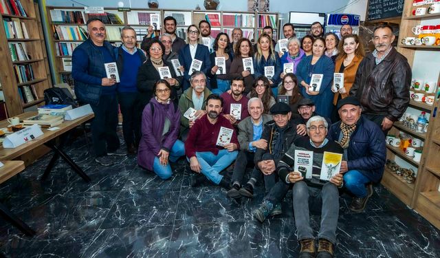 İGC’den dayanışma etkinliği: Merdan Yanardağ’ın kitapları imzalandı