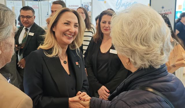 Nazlıaka İzmir’deki fuarda konuştu: Yaşlı bakımında insan onuru önceliğimiz