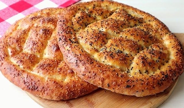Ramazan pidesi evde nasıl yapılır? İşte çıtır çıtır, susamı bol Ramazan pidesi tarifi!