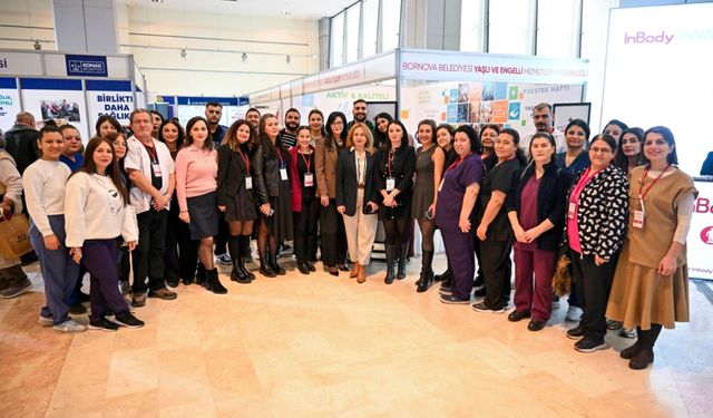 Bornova’nın çınarları alkış aldı