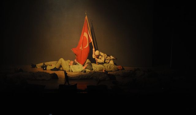 Çanakkale ruhu Karşıyaka’da sahneye taşındı
