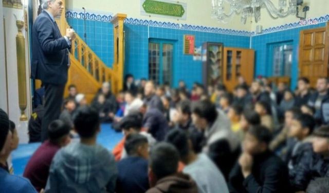 İzmir'de öğrencilerin türbeye götürüldüğü iddiası: 'Kovuşturmaya yer yok' kararı kaldırıldı