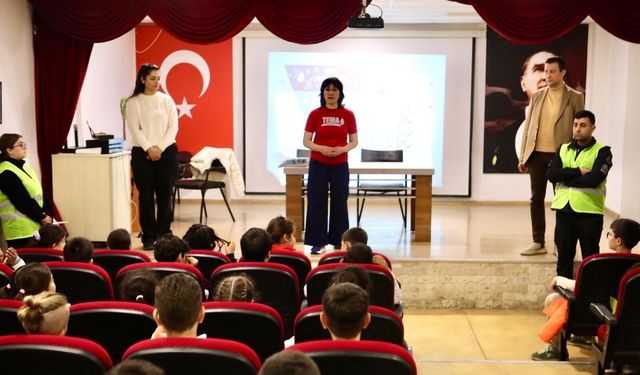 Bayraklı’dan çocuklara “İklim Değişikliği ve Sıfır Atık” eğitimi