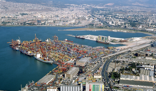 CHP'li Akay: Alport firması Alsancak Limanı'nı hangi şartlarda aldı?